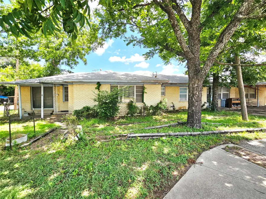 310 W Milam Street, Mexia, TX 76667 - #2