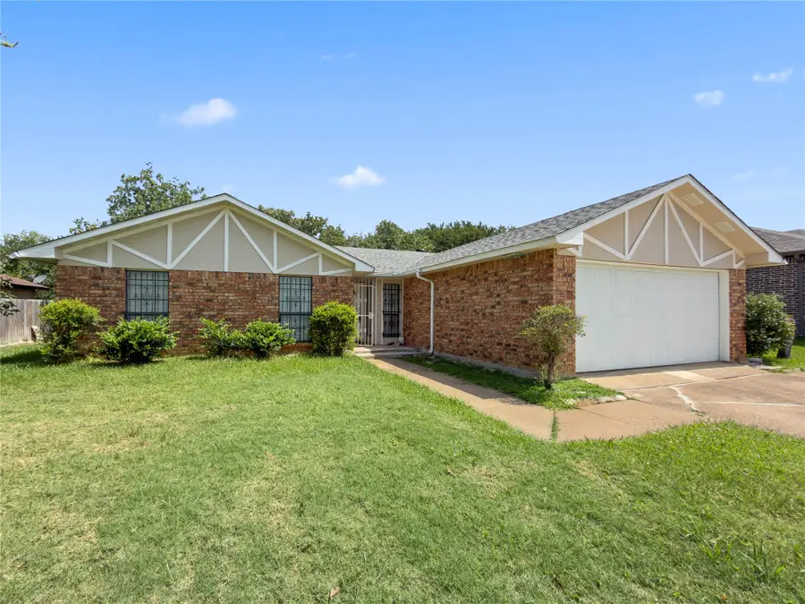 7717 Acapulco Road, Fort Worth, TX 76112 - #2