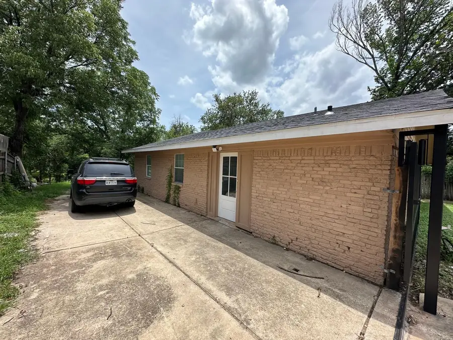 400 E Shady Grove Road, Irving, TX 75060 - #3