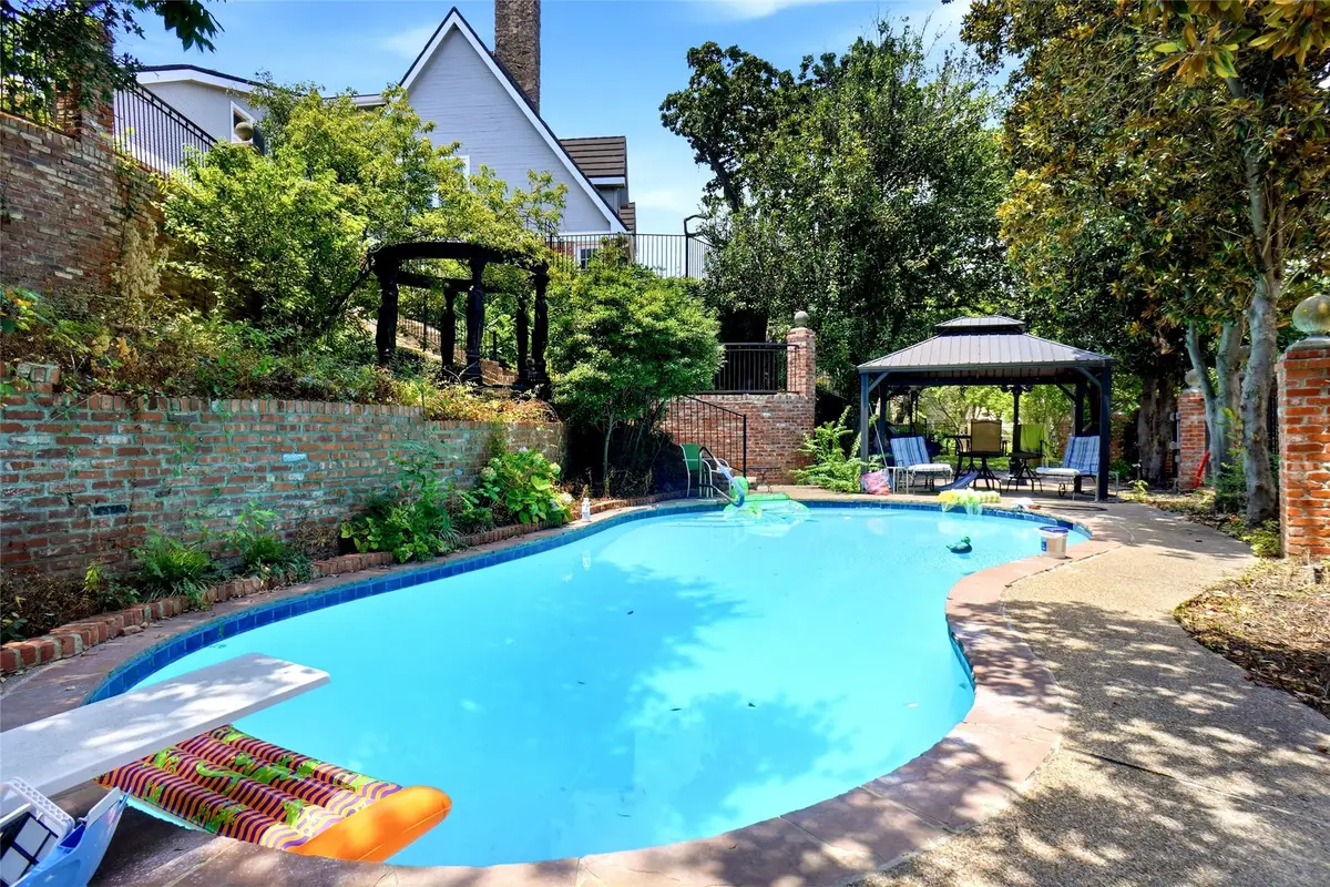 2011 Ridgemont Court, Arlington, TX 76012 - #1