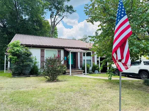 1007 N Johnson Street, Mineola, TX 75773