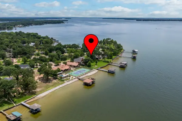 172 Enchanted Drive, Enchanted Oaks, TX 75156