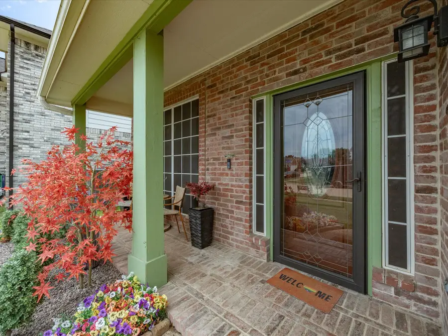 4008 Falcon Ridge Drive, Haltom City, TX 76137 - #3
