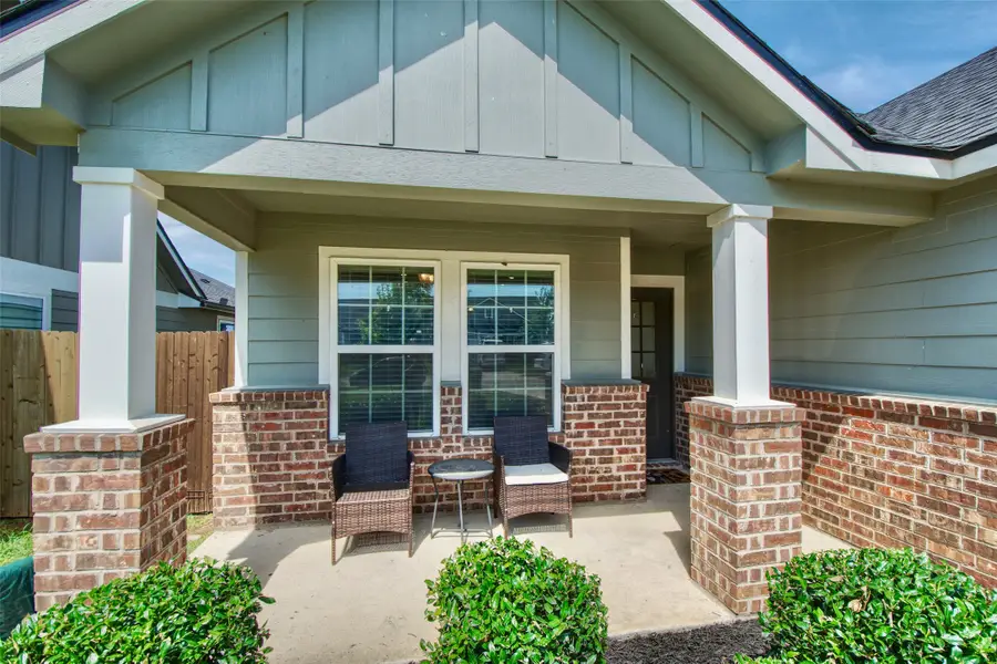 429 Travis Drive, McGregor, TX 76657 - #2