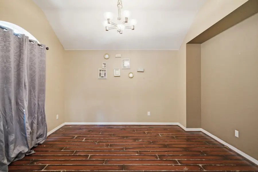 301 Lottie Lane, Saginaw, TX 76179 - #2