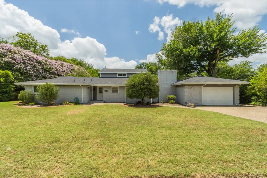 7064 Brooks Avenue, Richland Hills, TX 76118 - #2