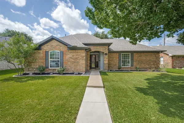 1686 Crosshaven Drive, Lewisville, TX 75077
