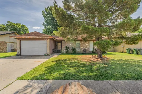 3423 Hickory Hill Drive, Arlington, TX 76014