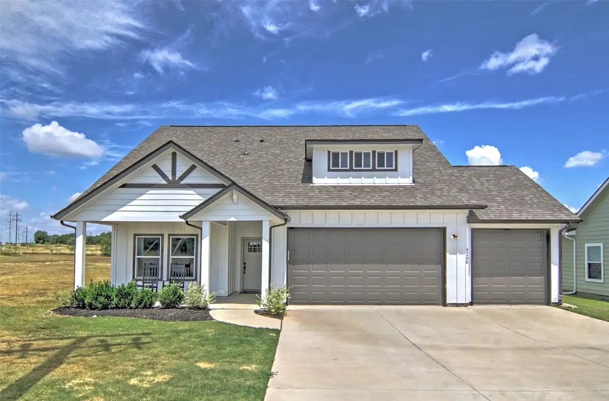 7206 Treaty Oaks Boulevard, Granbury, TX 76048 - #1