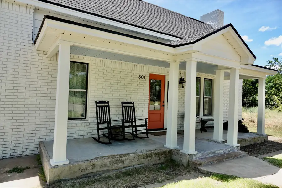 801 Reynolds Street, Goldthwaite, TX 76844 - #2