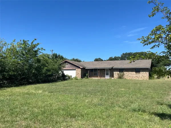 5324 Parker Henderson Road, Fort Worth, TX 76119