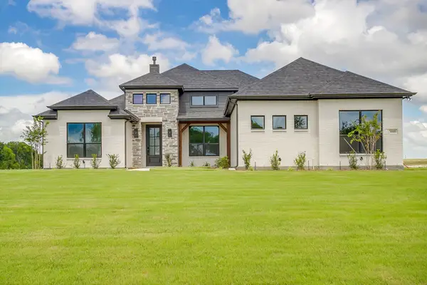 1011 Bartlett Peak Drive, Waxahachie, TX 75167