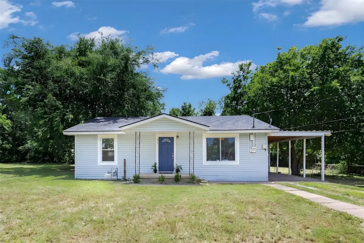 112 W Oconnell Street, Howe, TX 75459 - #1