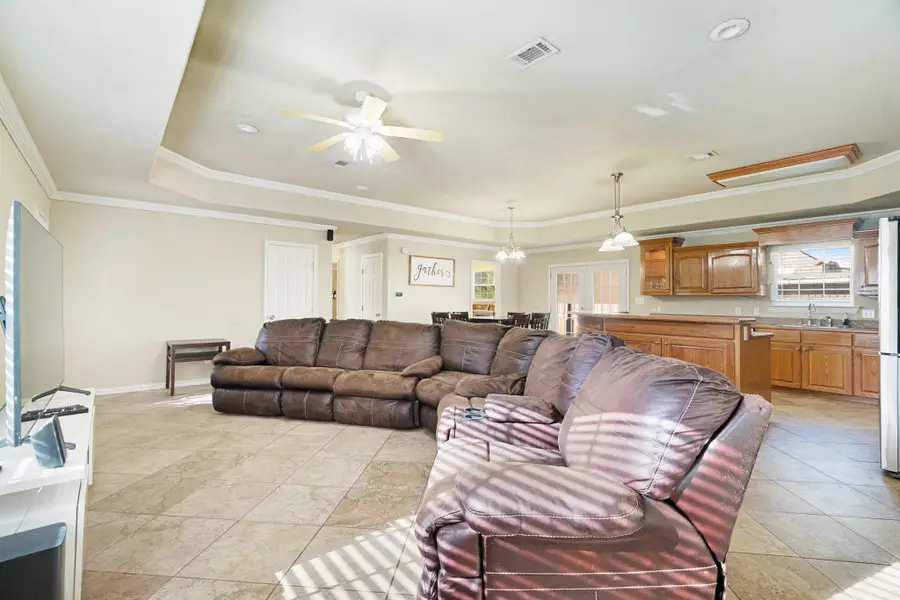 107 S 10, Hugo, OK 74743 - #3