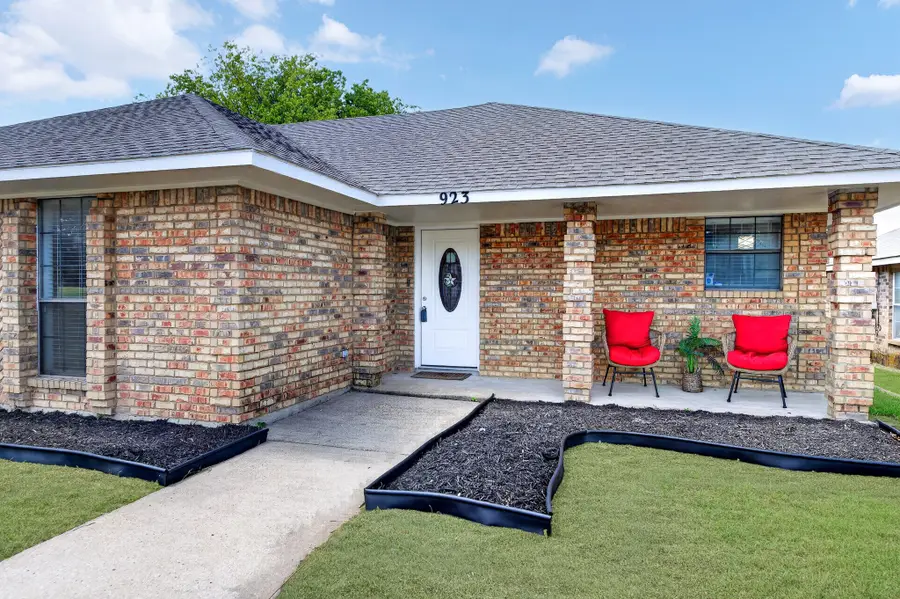 923 Moore Street, Cedar Hill, TX 75104 - #3