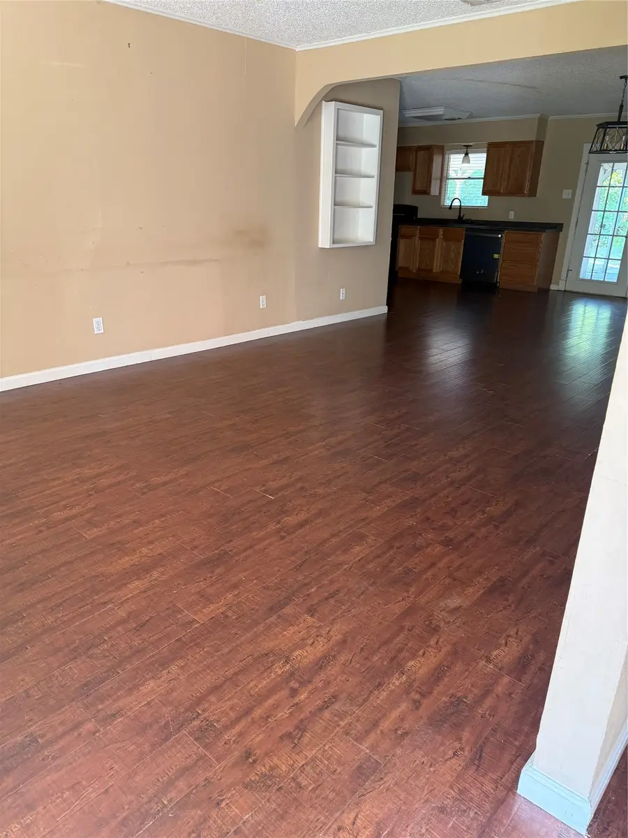 107 SE Harris Street, Burleson, TX 76028 - #2