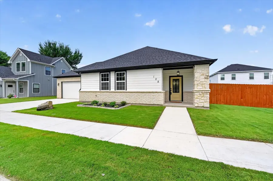 108 Griffin Street, Waxahachie, TX 75165 - #2