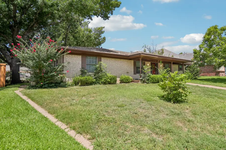 2030 Huntington Drive, Grand Prairie, TX 75051 - #2