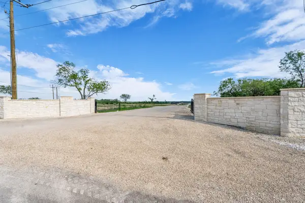 302 Lacek Mill Road, China Spring, TX 76633