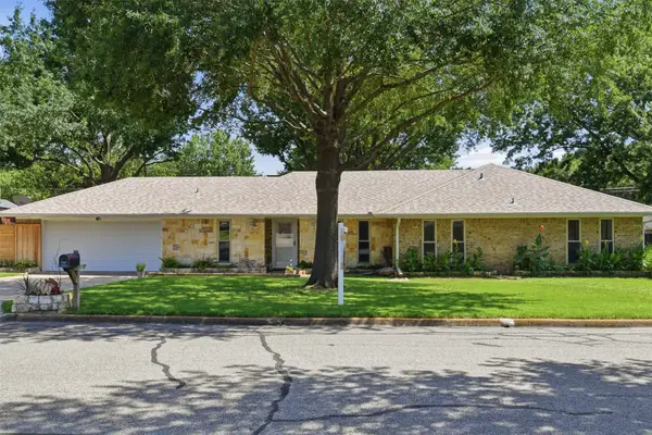 503 Mockingbird Street, Bonham, TX 75418