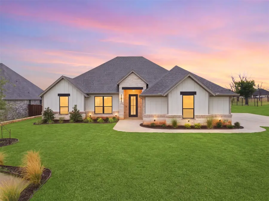 2714 Village Road, Granbury, TX 76049 - #3