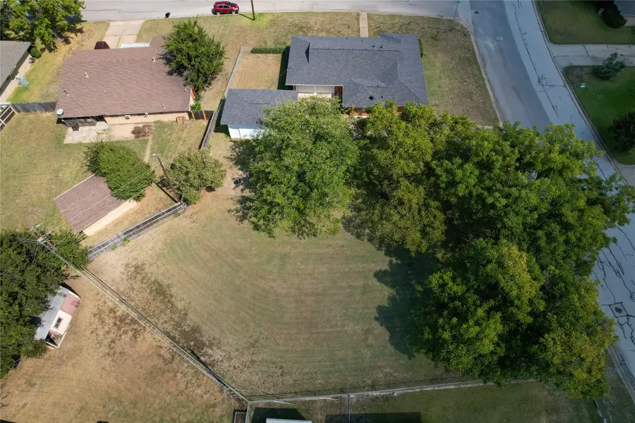 240 Smith Street, Burleson, TX 76028 - #2