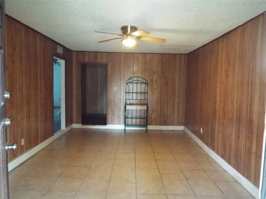 4228 Hardeman Street, Fort Worth, TX 76119 - #2