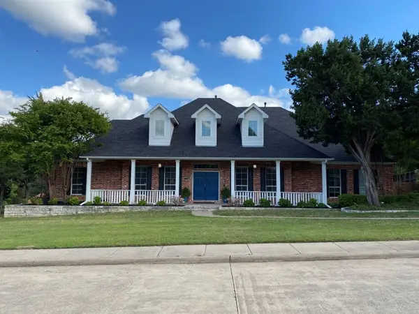 806 Cobblestone Court, Cedar Hill, TX 75104