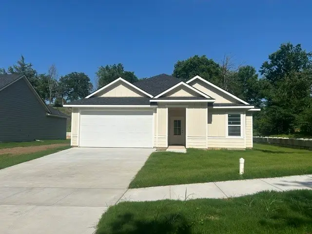 1322 S Chandler Avenue, Denison, TX 75020 - #1