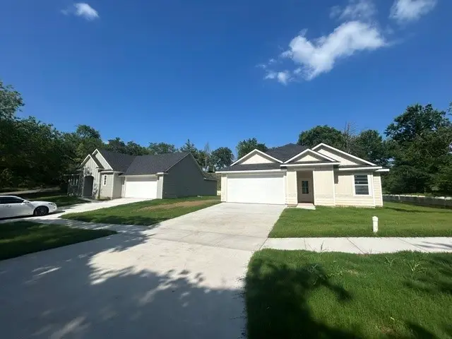 1322 S Chandler Avenue, Denison, TX 75020 - #2