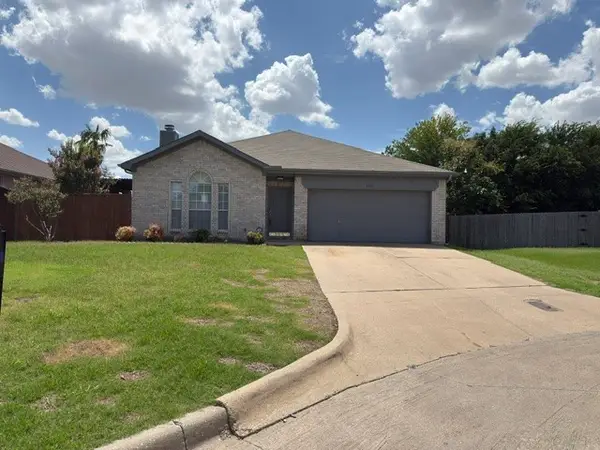 4425 Park Creek Court, Fort Worth, TX 76137
