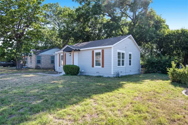 2321 Eastover Avenue, Fort Worth, TX 76105