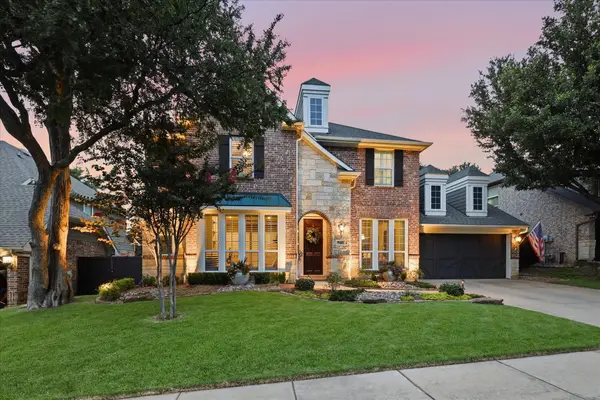 944 Spring Creek Drive, Grapevine, TX 76051