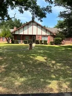 1219 Kiowa Drive E, Lake Kiowa, TX 76240