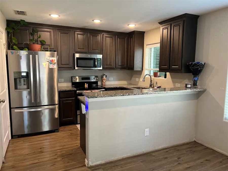 511 W Cotter Avenue, Alvarado, TX 76009 - #2