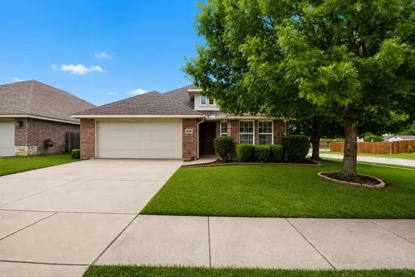 900 Cheryl Street, Crowley, TX 76036
