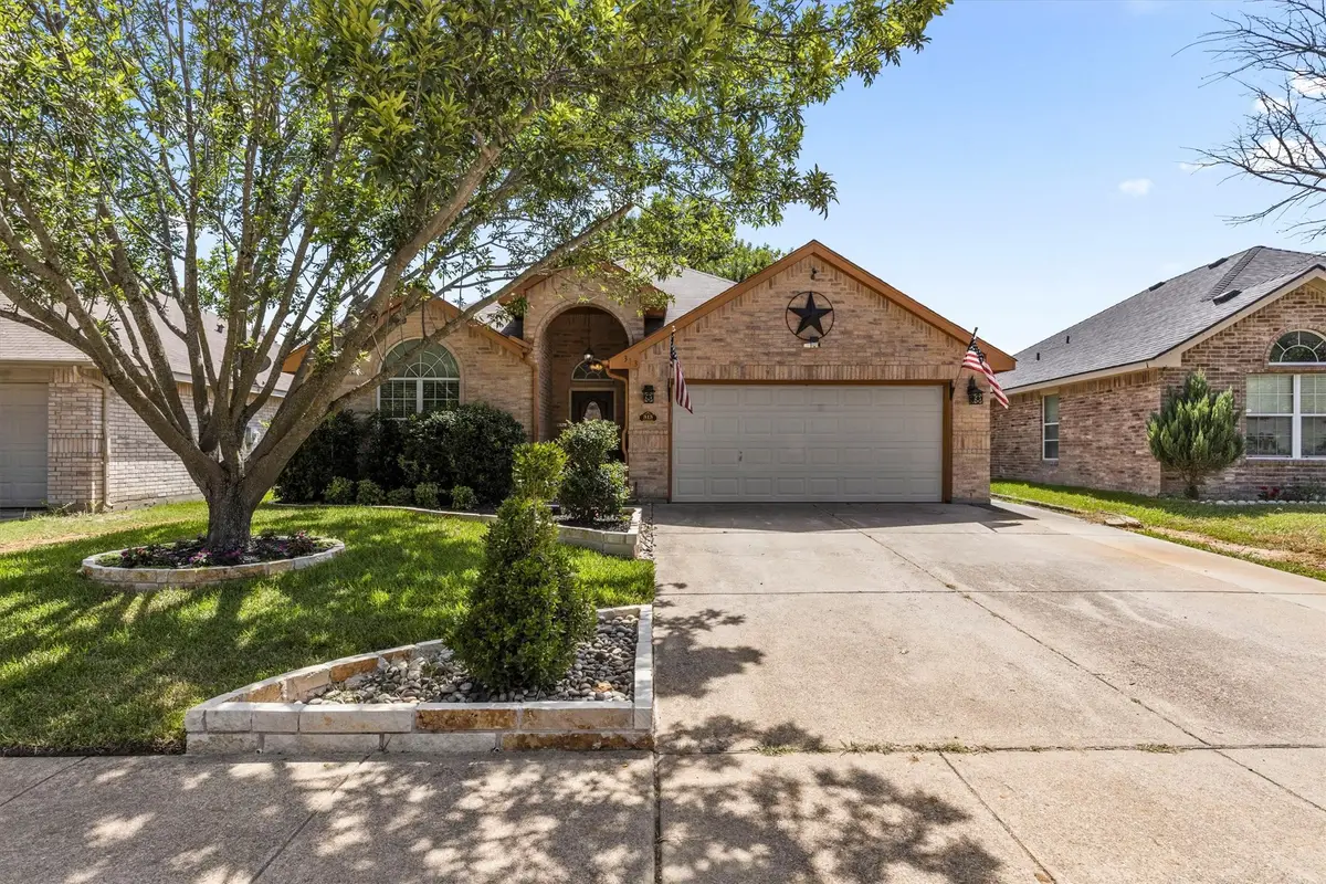 313 Leisure Lane, Waxahachie, TX 75165 - #1