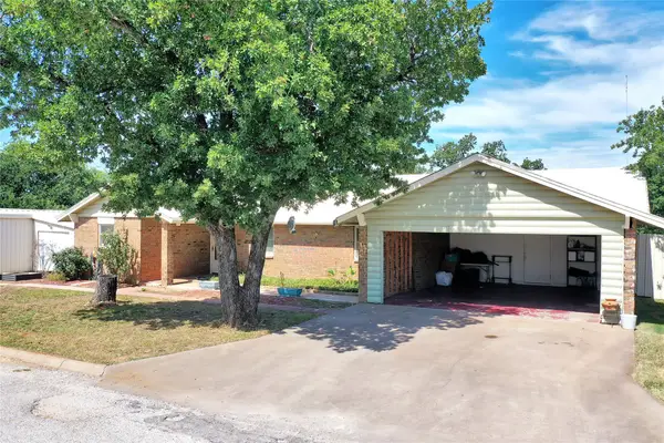 120 Brad Street, Jacksboro, TX 76458