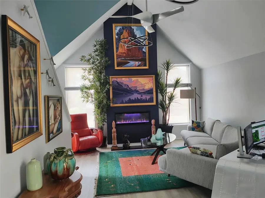 2955 S. Bend, Dallas, TX 75229 - #2