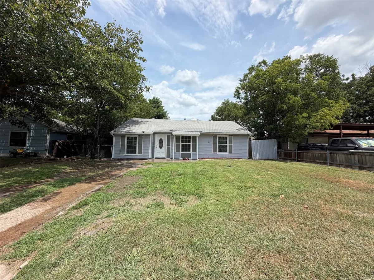 714 SW Dallas Street, Grand Prairie, TX 75051 - #1