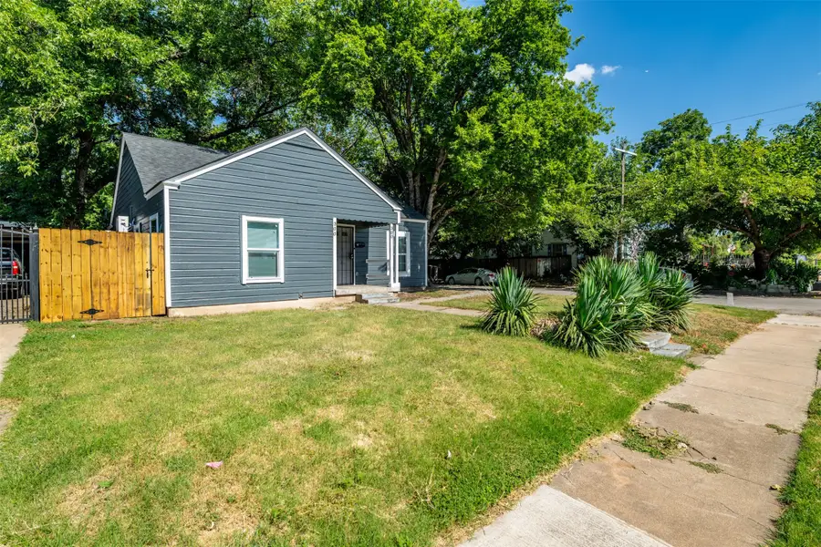 300 Emma Street, Fort Worth, TX 76111 - #2