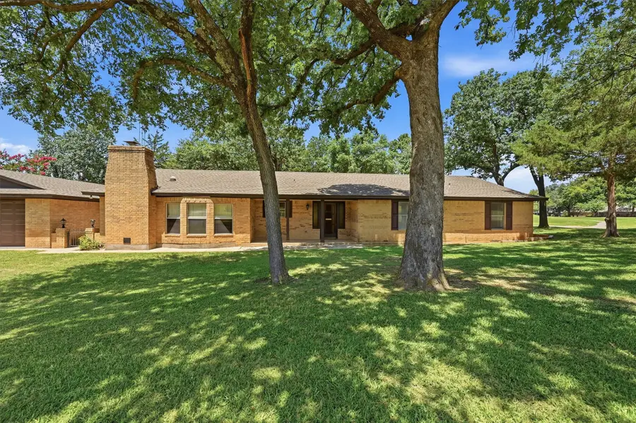 100 Mohican Trail, Lake Kiowa, TX 76240 - #3
