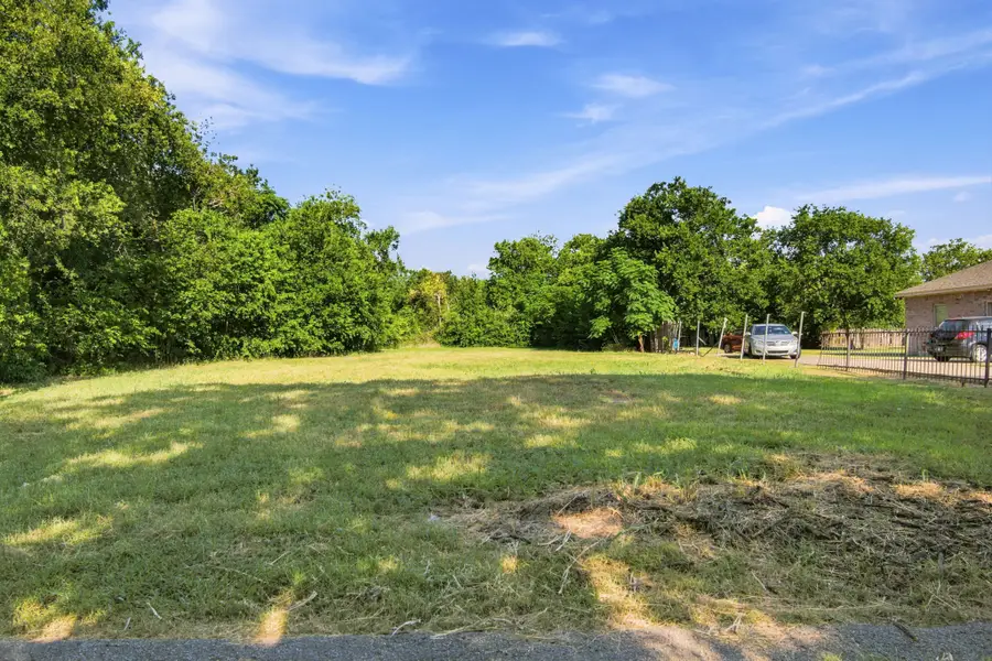 206 Young Street, Waxahachie, TX 75165 - #2