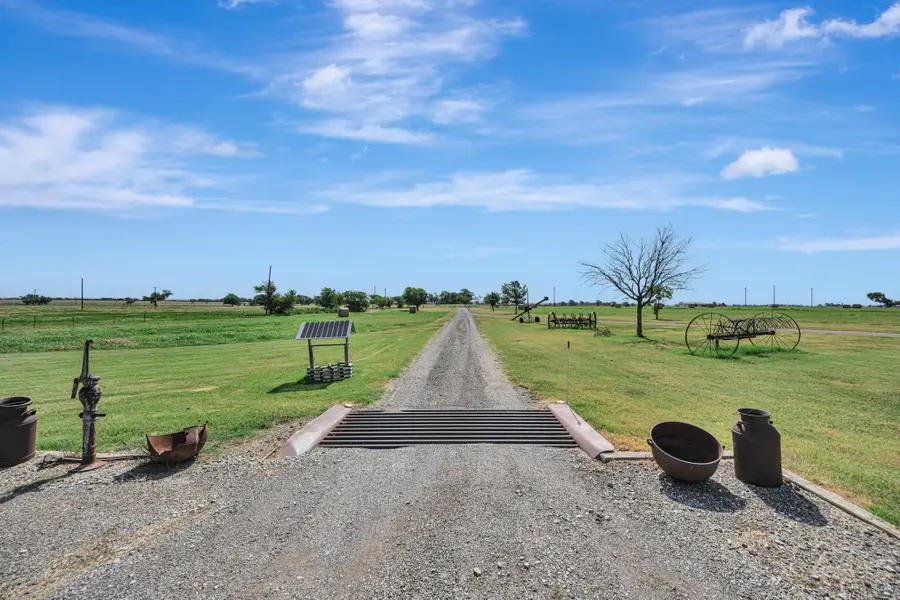2561 County Road 248, Valley View, TX 76272 - #3