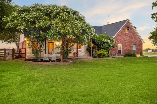729 Bearden Road, Waxahachie, TX 75167