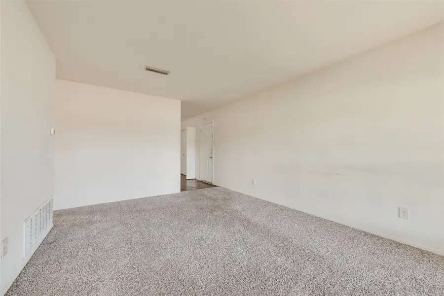 102 Silver Creek Drive, Duncanville, TX 75137 - #2