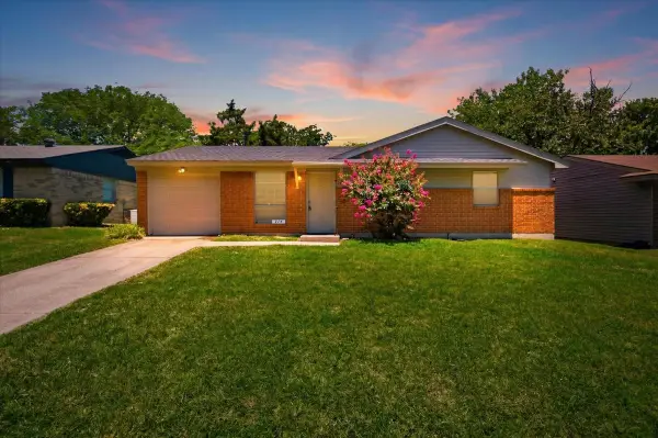 715 Thrush Avenue, Duncanville, TX 75116