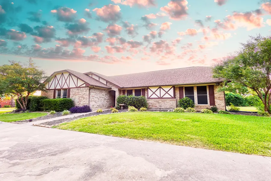1701 N Saint Charles Avenue, Pilot Point, TX 76258 - #2