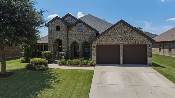 2955 Geneva Drive, Grand Prairie, TX 75054