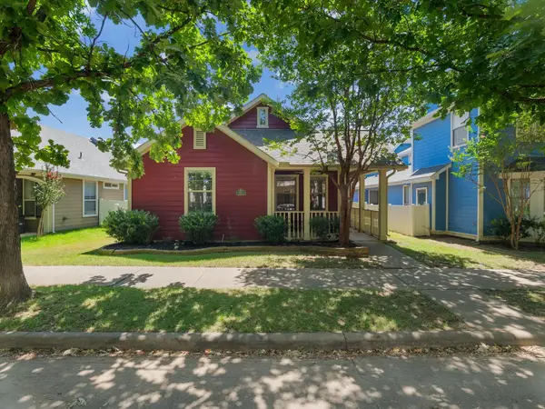 1020 Grey Fox Drive, Savannah, TX 76227
